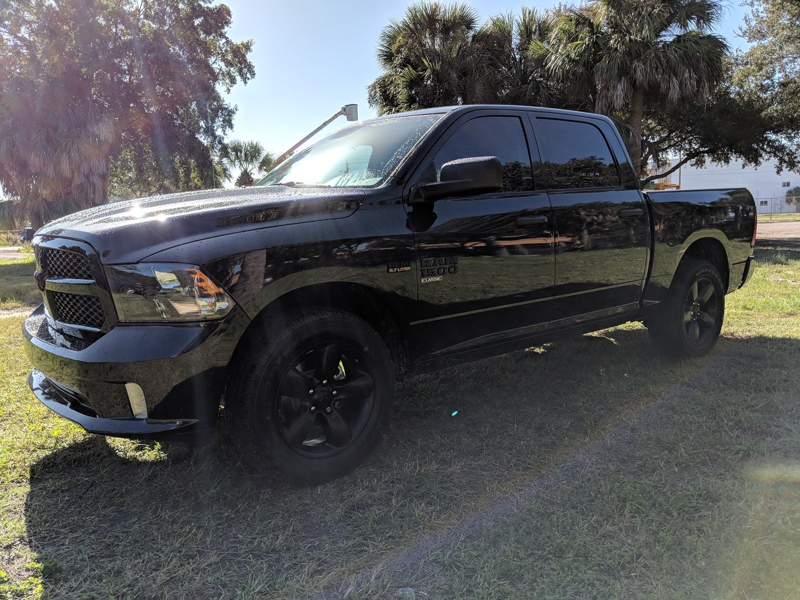 New 2019 RAM 1500 Classic Express Crew Cab in Tampa #S504728 | Jerry Ulm Chrysler, Dodge, Jeep, Ram What Size Tires Are On A 2019 Ram 1500 Classic